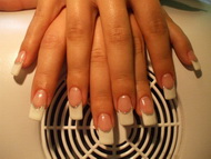 Zselés műköröm díszítés